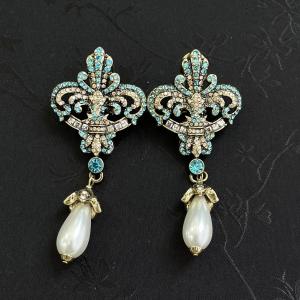 Earrings 272
