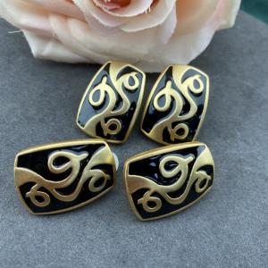 Earrings 305